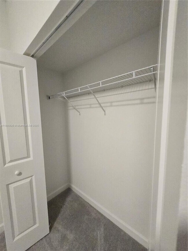 Building Photo - 12884 SW 232nd Ln