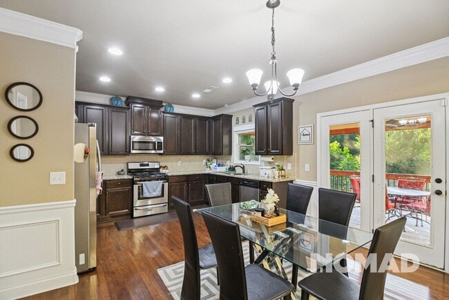 Building Photo - Stunning 6BR House in Cumming