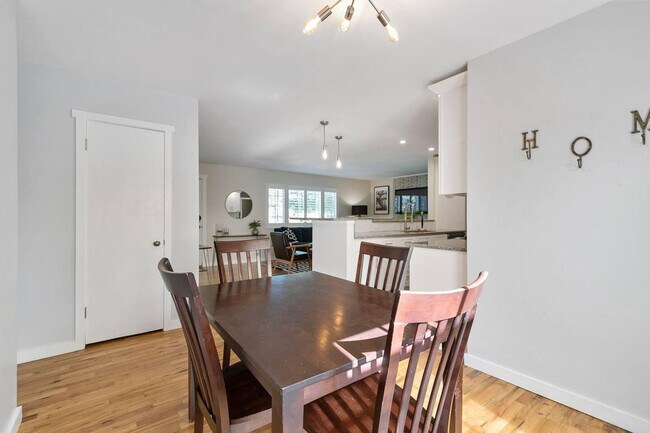 Building Photo - 3296 S Grape St