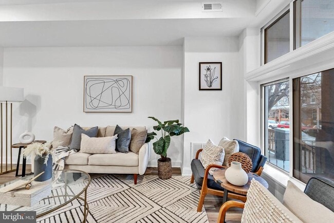 Building Photo - 3202 McElderry St