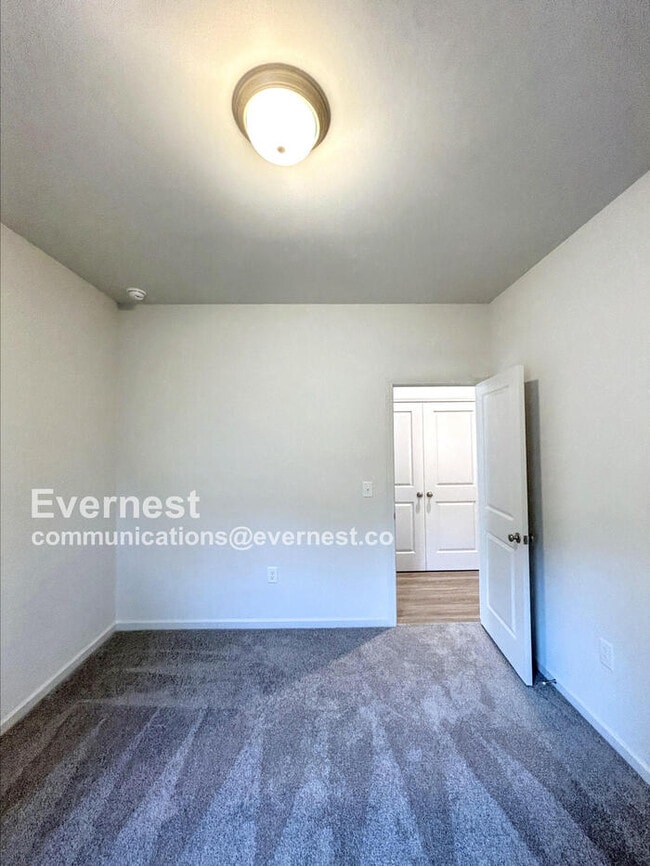Building Photo - Modern Comfort: 3 Bed, 2 Bath Home with Attached Garage and Appliances | Pet Friendly | Available...