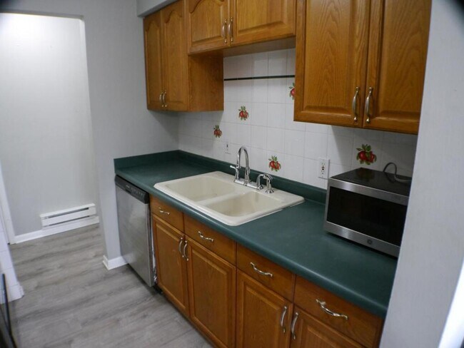 Building Photo - 11810 S Komensky Ave