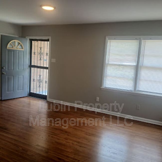 Building Photo - 1252 Maywood St