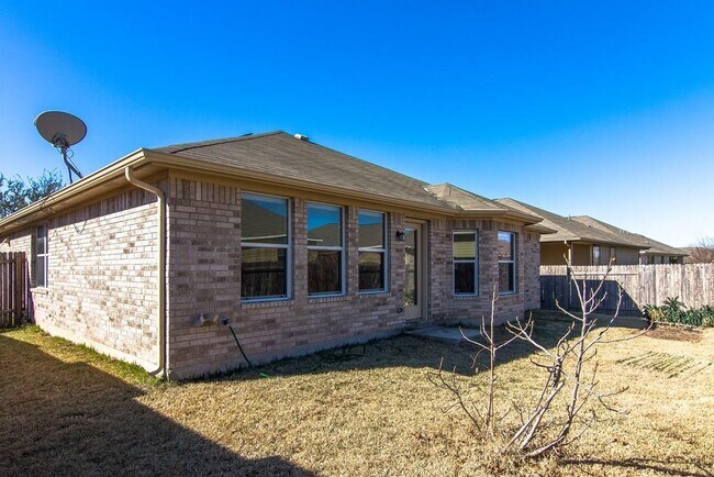 Building Photo - 2132 Tin Can Dr