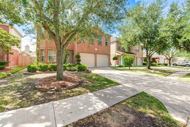 Building Photo - 5711 Kenwood