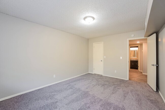 Premium unit bedroom (10FB10) - Vines at Eleanor