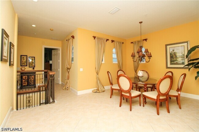 Building Photo - 9224 Campanile Cir
