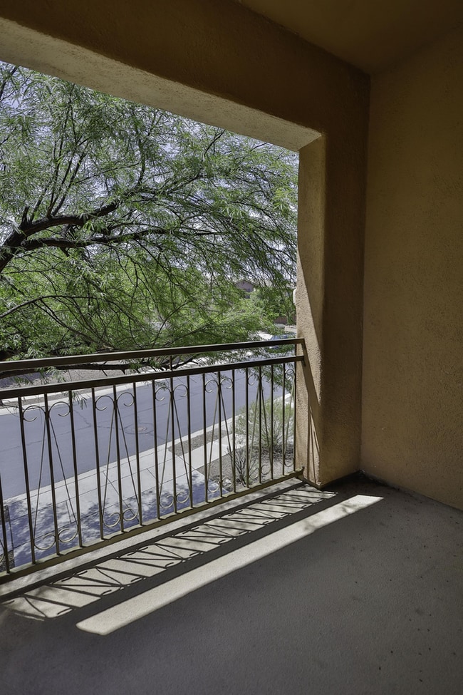 Building Photo - NORTH RANCHO SAHUARITA!!!!!!!!!