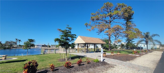 Building Photo - 4684 Lahaina Ln