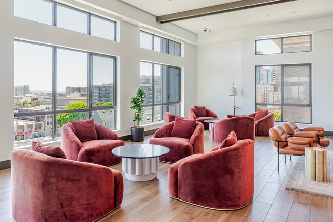 Building Photo - 238 13th St