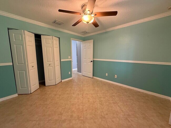 Building Photo - 5574 43rd Ct