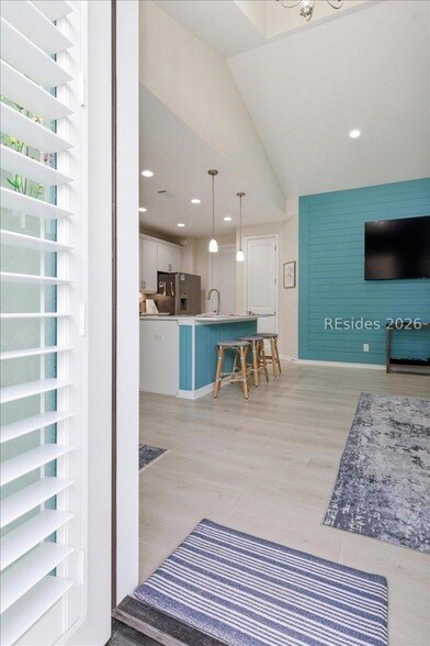 Building Photo - 271 Flip Side Ln