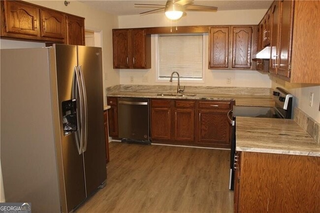 Building Photo - 5053 Gardenia Cir