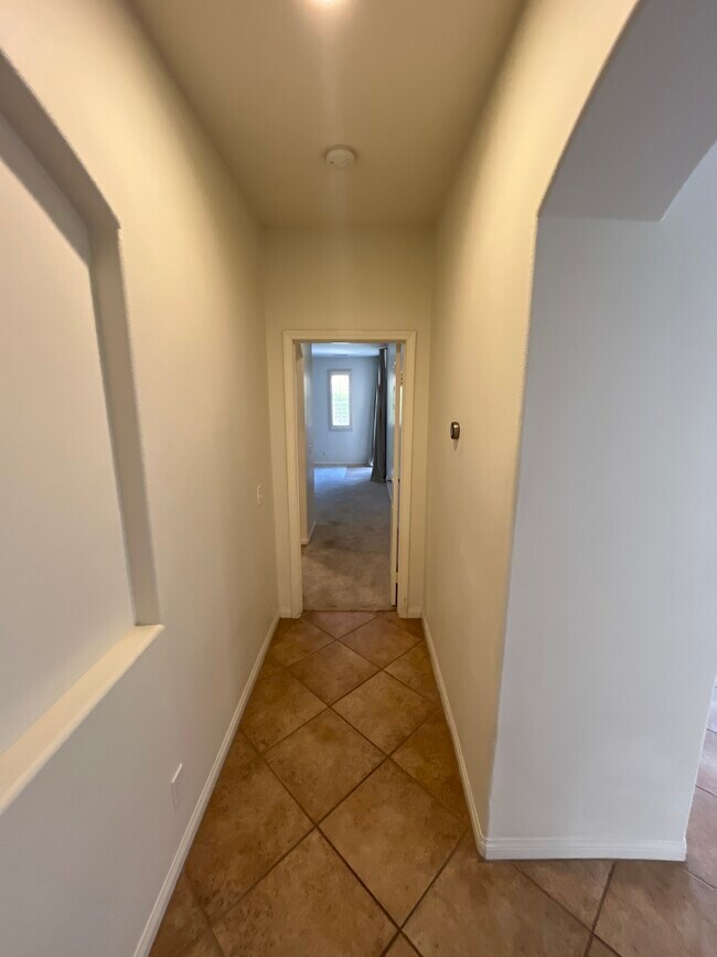 Building Photo - 78270 Calico Glen Dr