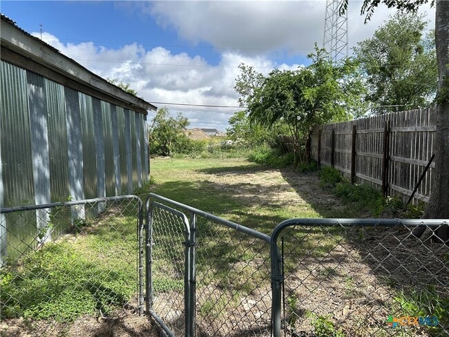 Building Photo - 1484 W Klein Rd