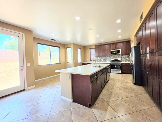 Building Photo - 30040 Cheveley Park St