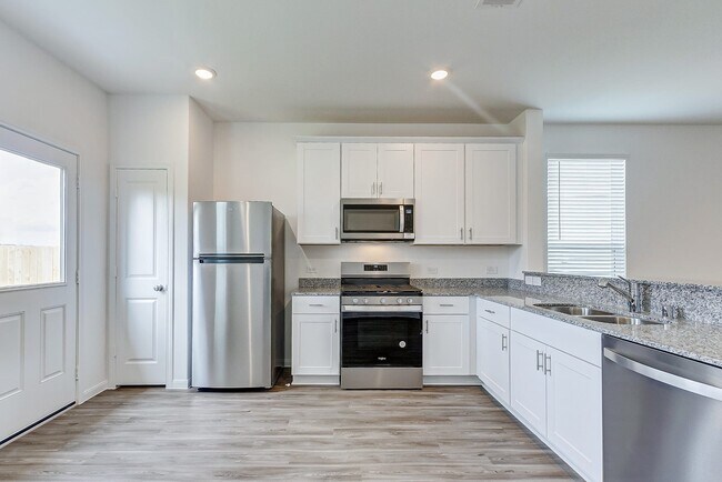 Building Photo - 17815 Fox Nut Ln
