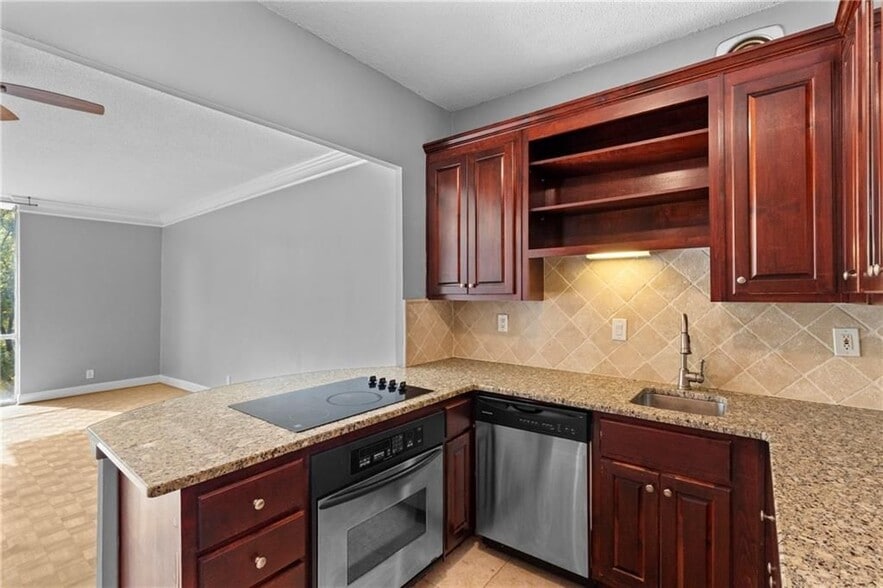 Building Photo - 130 26th St NW