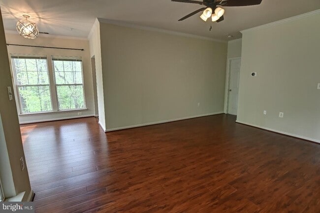 Building Photo - 1501 North Point Dr