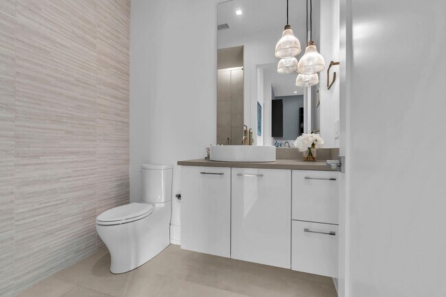 Building Photo - 200 Ocean Ave N