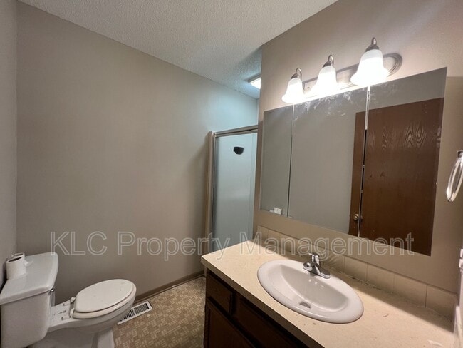 Building Photo - 9613 Dennis Dr