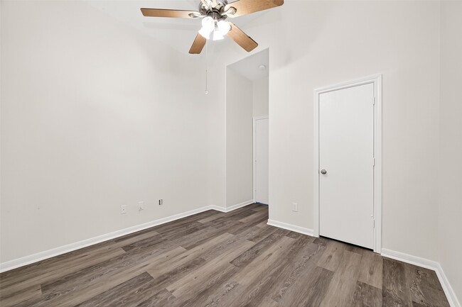 Building Photo - 13006 Rose Landing Dr