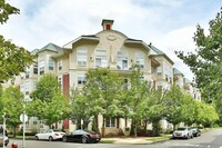 Building Photo - 3216 Leeward Dr