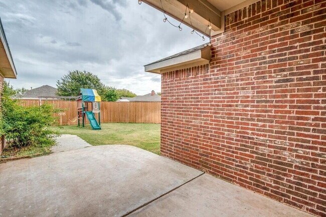 Building Photo - 10405 Lynnhaven Pl