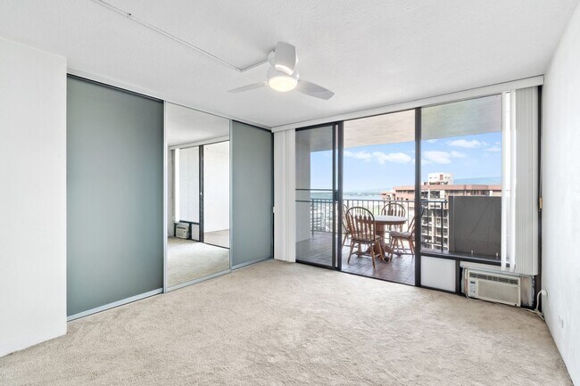 Building Photo - Beautiful 1 Bedroom Condo