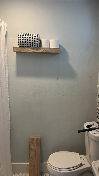 Building Photo - 0000-0001 block from U of Memphis