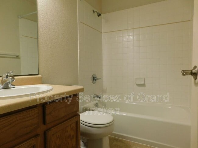 Building Photo - 434 1/2 Jornada Street