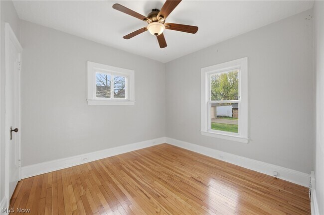 Building Photo - 2058 Wascana Ave