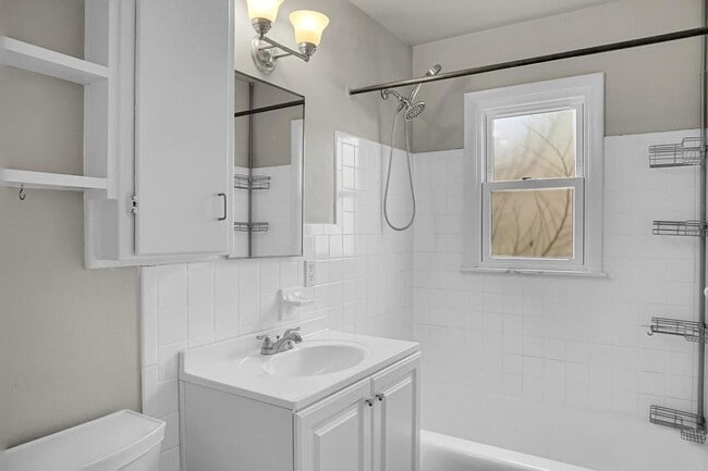 Building Photo - 2467 Lafayette Rd