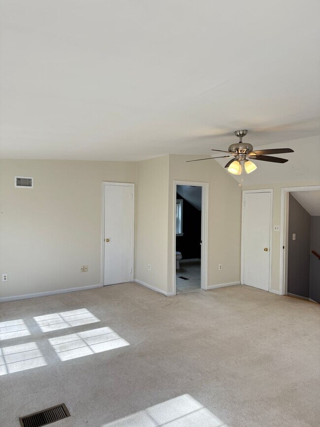 Building Photo - Charming 3-Bedroom Home in Silver Spring