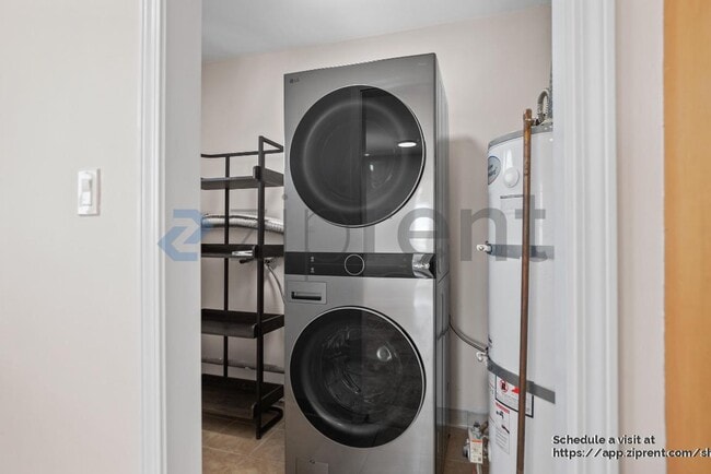 Building Photo - 682 Kern St