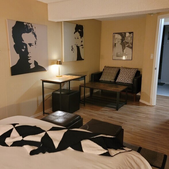 Building Photo - 3123 W 55th Ave