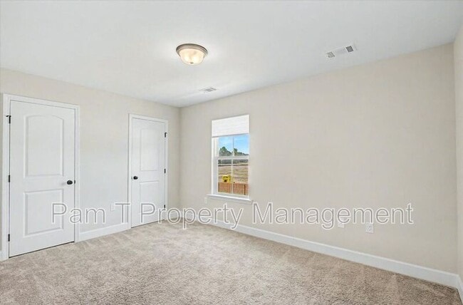 Building Photo - 203 Alyssa Ave