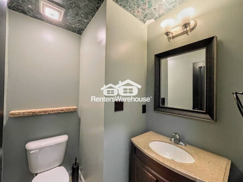 Building Photo - 2425 Brush Creek Ln