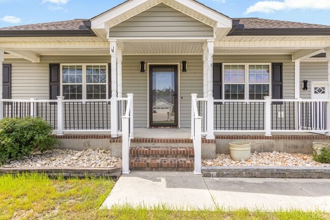 Building Photo - 214 Tall Tree Court