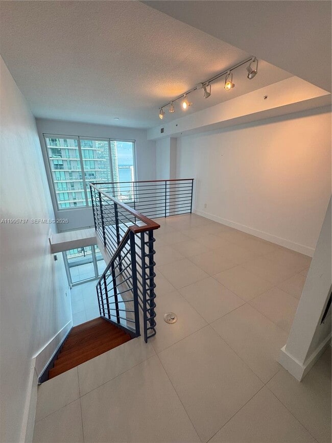 Building Photo - 60 SW 13th St