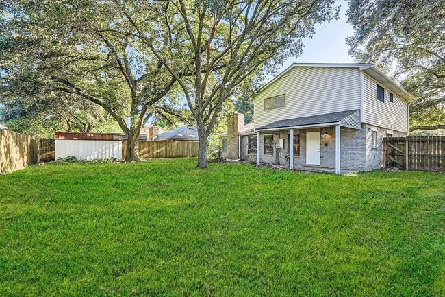 Building Photo - 401 Summer Pl Ct