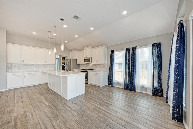 Building Photo - 12120 Mossygate Trl