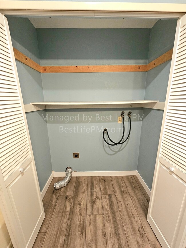 Building Photo - 603 SE 148th Ave