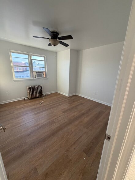 Building Photo - 313 E Eleanor St