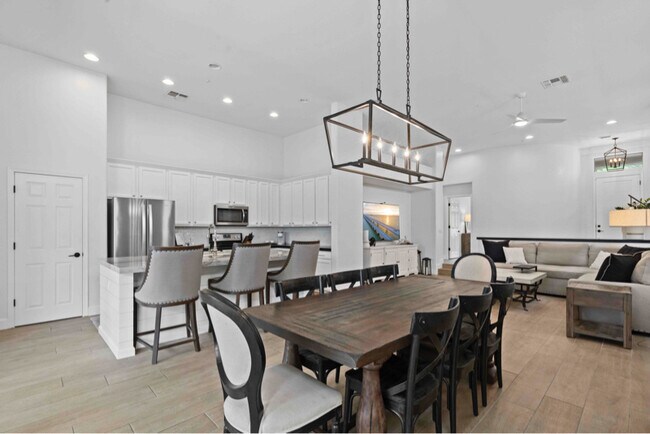 Building Photo - 7673 E Sands Dr