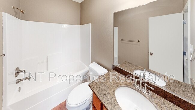 Building Photo - 2830 Horseback Dr