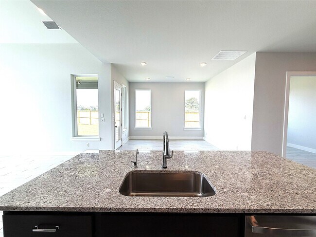 Building Photo - 26127 Mossy Grns Dr