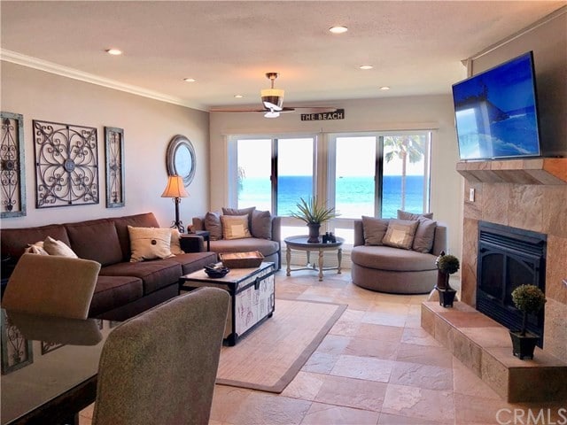 Building Photo - 423 Avenida Granada