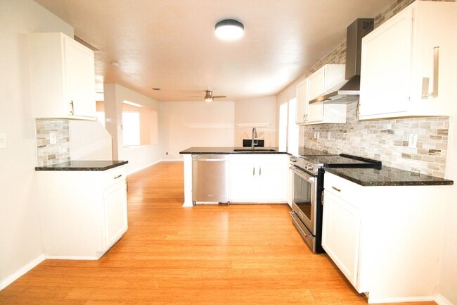 Building Photo - 9706 Battle Pass