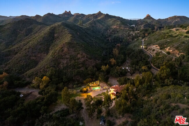 Building Photo - 503 Vera Canyon Dr